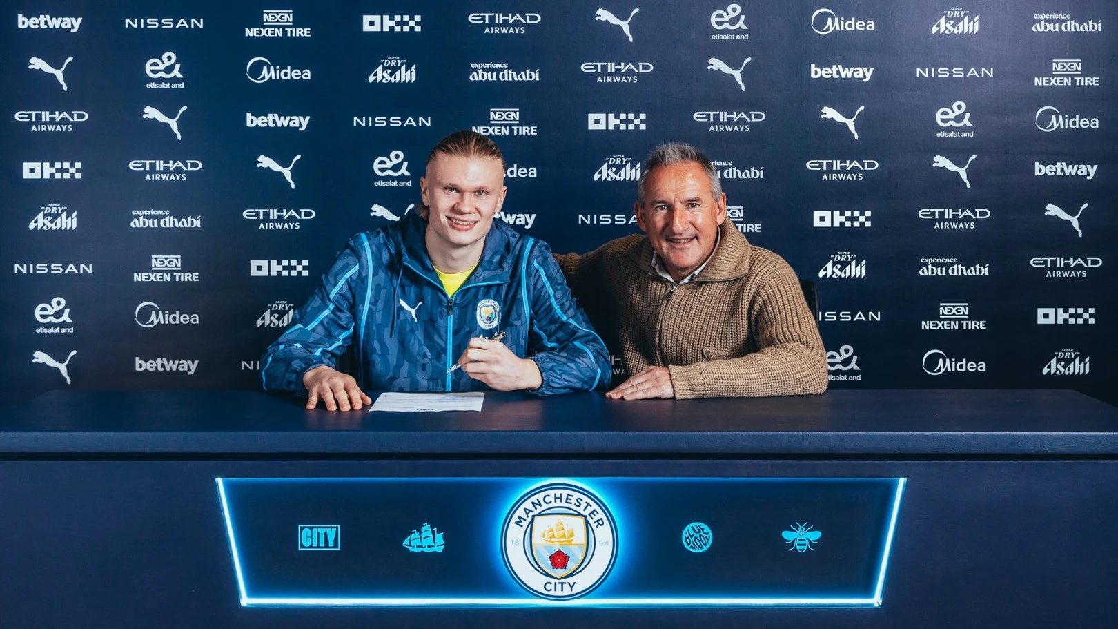 erling-haaland-resmi-bergabung-dengan-manchester-city-dengan-kontrak-10-tahun